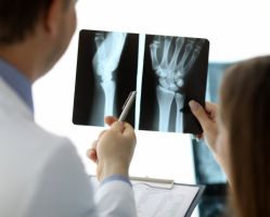 Traumatólogos expertos en diferentes especialidades